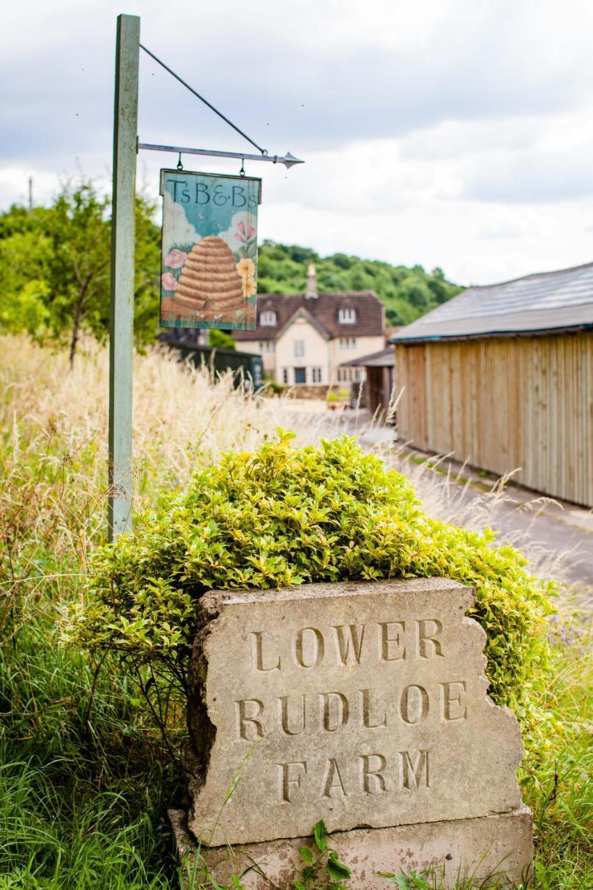 T'S At Lower Rudloe Farm Vendégház Corsham Kültér fotó